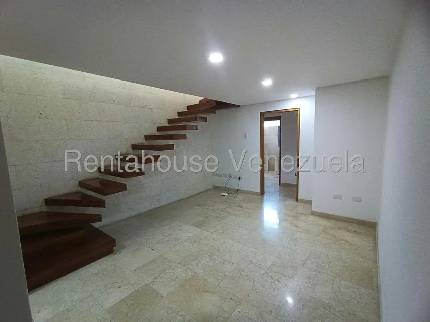 Apartamento (Duplex) en Alquiler en Los Naranjos de Las Mercedes, Distrito Metropolitano - 35