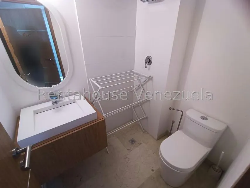 Apartamento (Duplex) en Alquiler en Los Naranjos de Las Mercedes, Distrito Metropolitano - 39