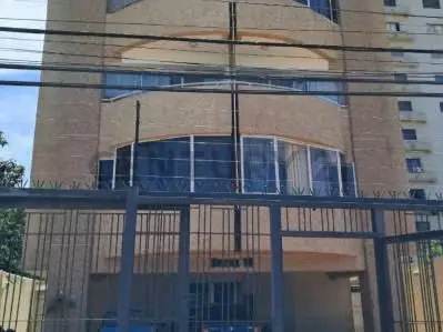 Venta de apartamento en Suite 18. a solo pasos de la Av. 4 de Mayo.