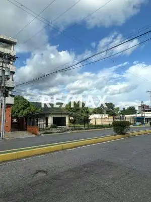 EN VENTA TERRENO EN EL LIMON, AV. UNIVERSIDAD