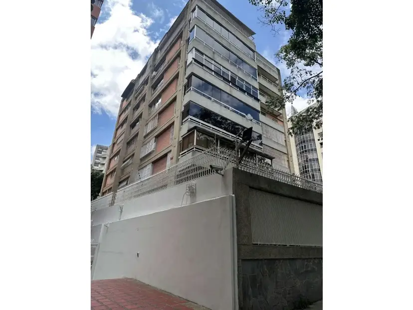 PENTHOUSE EN VENTA LA FLORIDA (451M2)