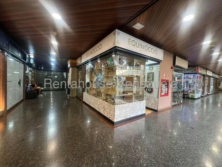 Local Comercial en Alquiler en Santa Fe Norte, Distrito Metropolitano - 5