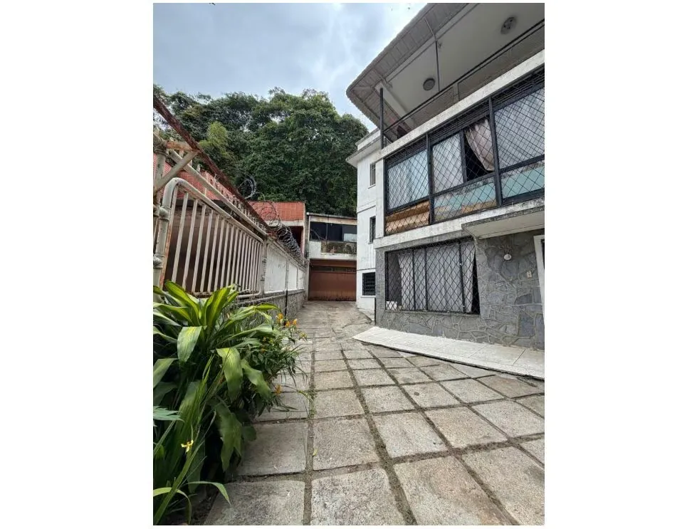 Vendo casa para remodelar 580m2 Colinas de Bello Monte 1576