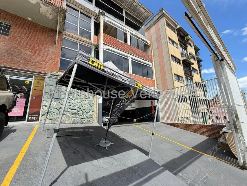 Negocios y Empresas (Automotores) en Venta en Santa Monica, Distrito Metropolitano - 15
