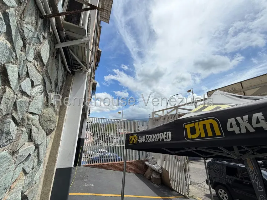 Negocios y Empresas (Automotores) en Venta en Santa Monica, Distrito Metropolitano - 20