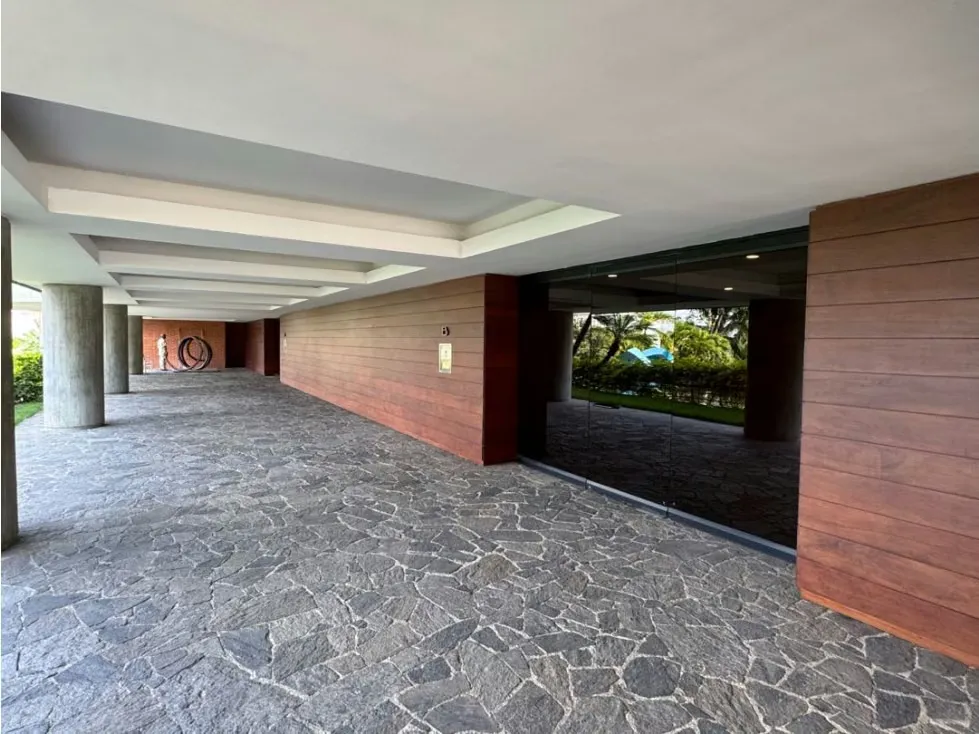 En Venta Apartamento en Portal Corniche. Altamira Norte Chacao Caracas - 2
