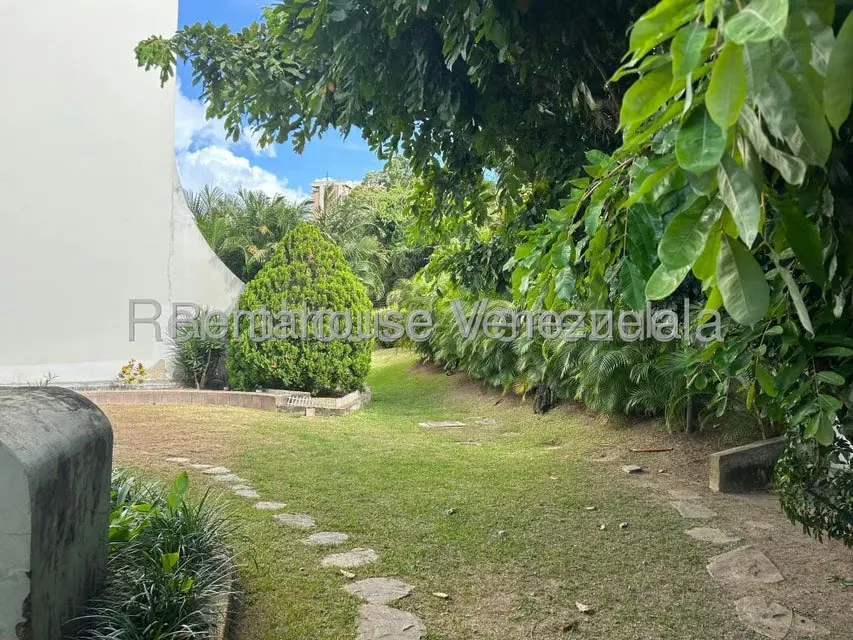 Apartamento (1 Nivel) en Alquiler en Las Mesetas de Santa Rosa de Lima, Distrito Metropolitano - 24
