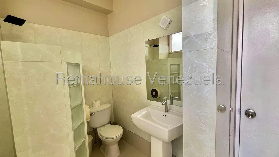 Apartamento (1 Nivel) en Venta en Colinas de Bello Monte, Distrito Metropolitano - 23
