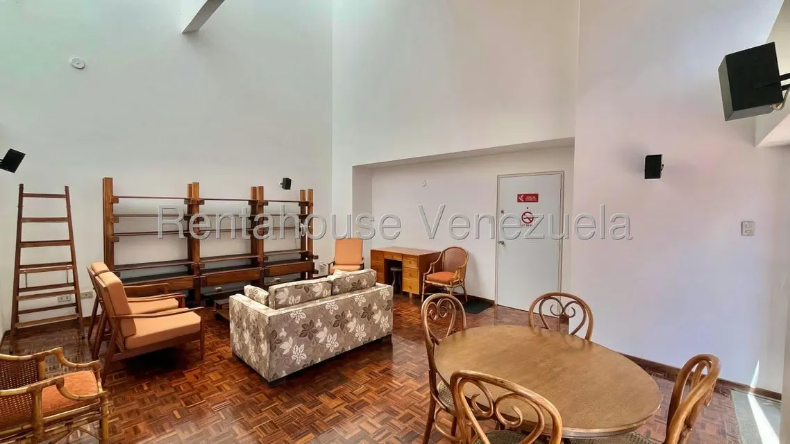 Apartamento (1 Nivel) en Venta en Colinas de Bello Monte, Distrito Metropolitano - 4
