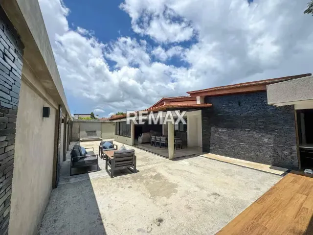 Casa Quinta en Venta Urbanizacion Santa Elena Norte Zona Este- Barquisimeto - 14