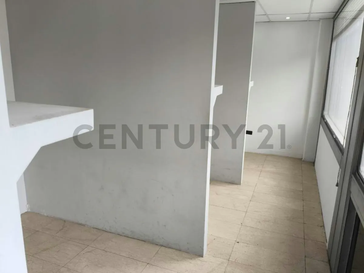 Oficina en alquiler en Centro Profesional Santa Paula, Torre A - 10