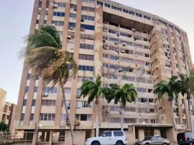 Apartamento en Jorge Coll y en perfecto estado de conservacion . - 2