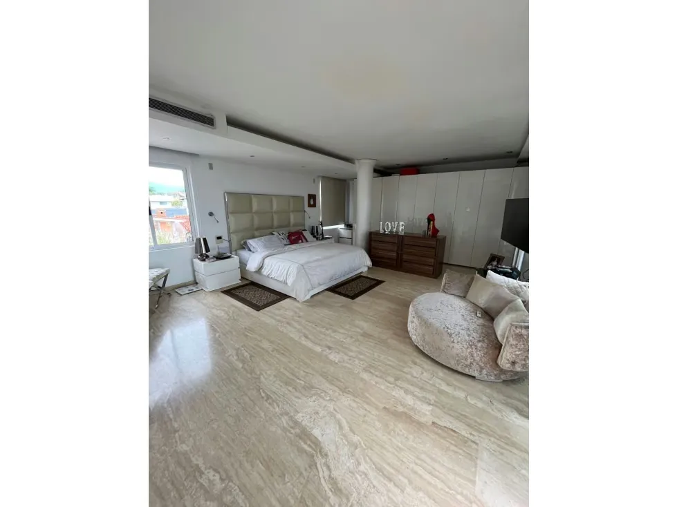 Se vende Casa 350m2 Lomas de la Lagunita 5978 - 9