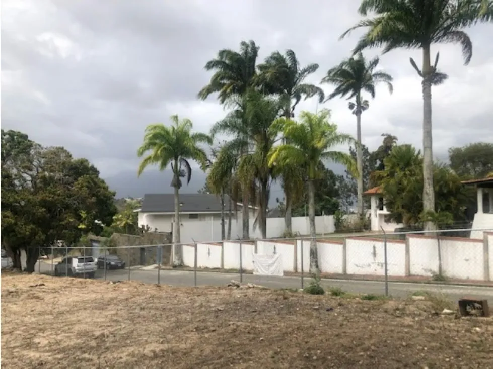 Se vende espectacular Terreno-2.005m²-Urb. Cerro Verde/Hatillo