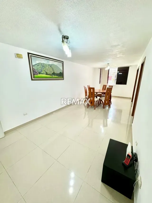 EN VENTA APARTAMENTO EN CONJUNTO RESIDENCIAL SERRANIA - 2