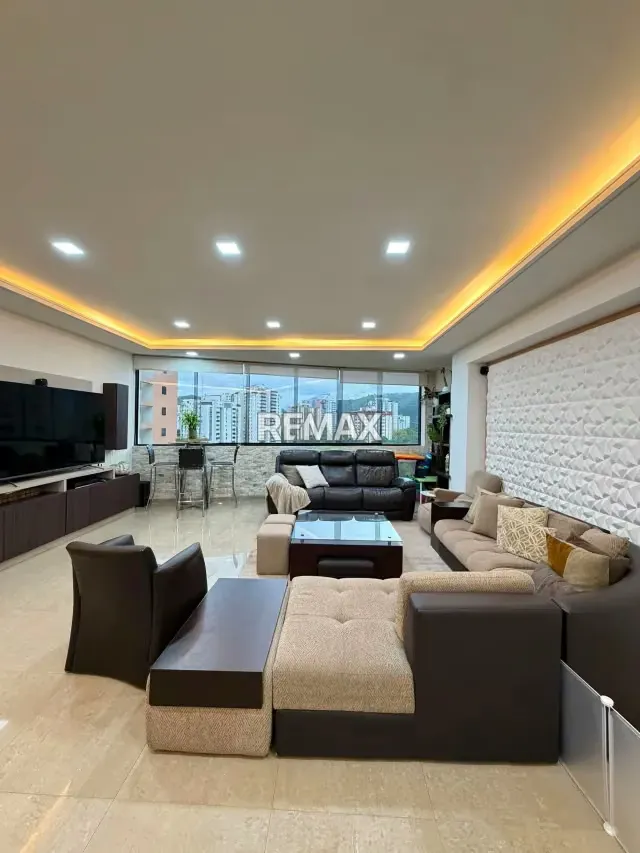 Venta de Moderno Apartamento en Resd. Sevilla Real en Sábana Larga Valencia - 5