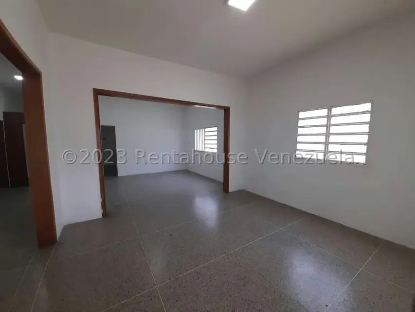 Local Comercial en Alquiler en Parroquia Catedral, Lara - 3