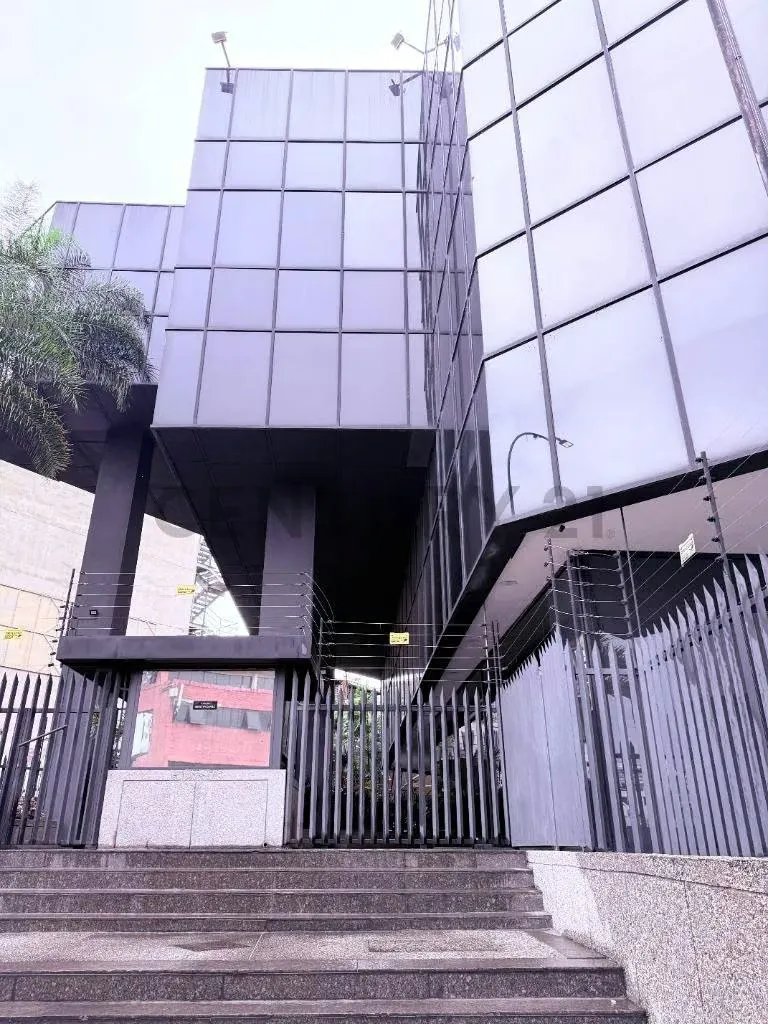 OFICINA EN VENTA - OPORTUNIDAD DE INVERSION AV. PPAL. LOS RUICES. CARACAS - 3
