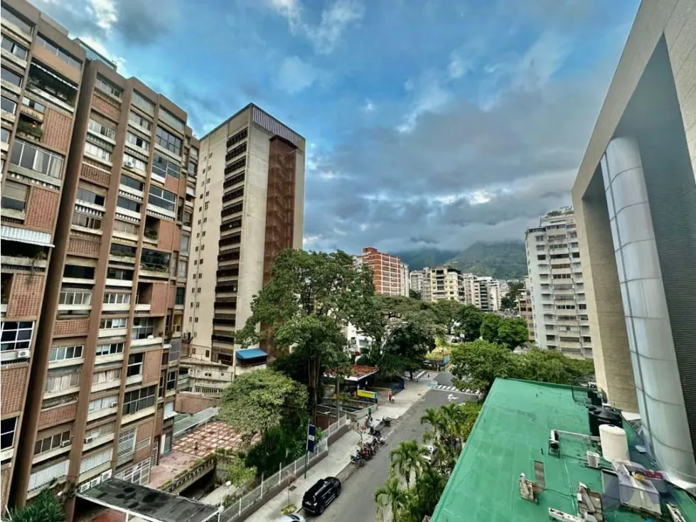Vendo apartamento 180m2 Los Palos Grandes REF. AMARILLA - 35