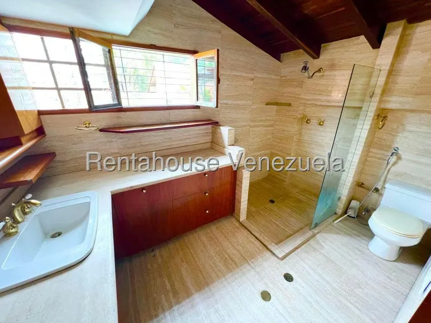 Casa (1 Nivel) en Venta en Los Chorros, Distrito Metropolitano - 26