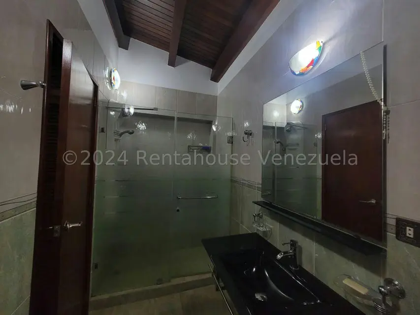 Casa (Duplex) en Venta en La Lagunita Country Club, Distrito Metropolitano - 28