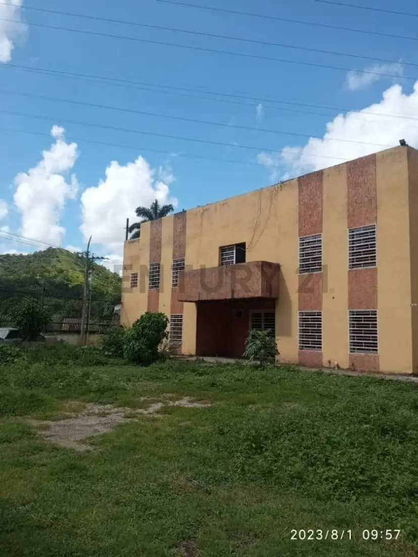 Promocion especial por pocos dias! Nuevo precio! En Venta Terreno con Edificio