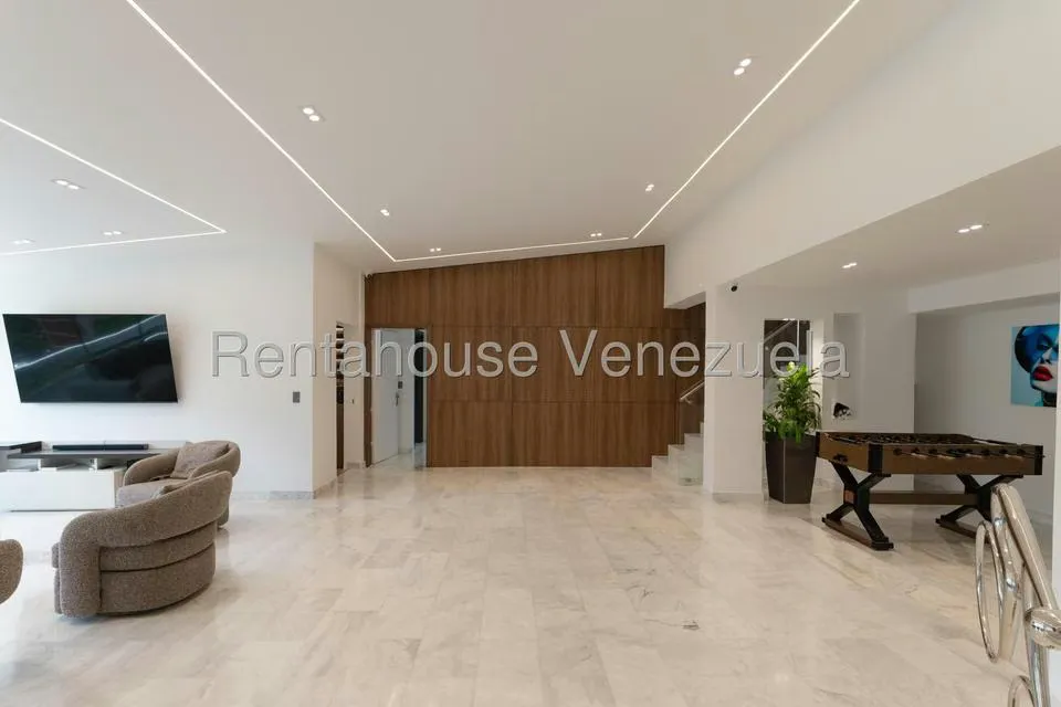 Apartamento (Duplex) en Venta en Las Esmeraldas, Distrito Metropolitano - 26