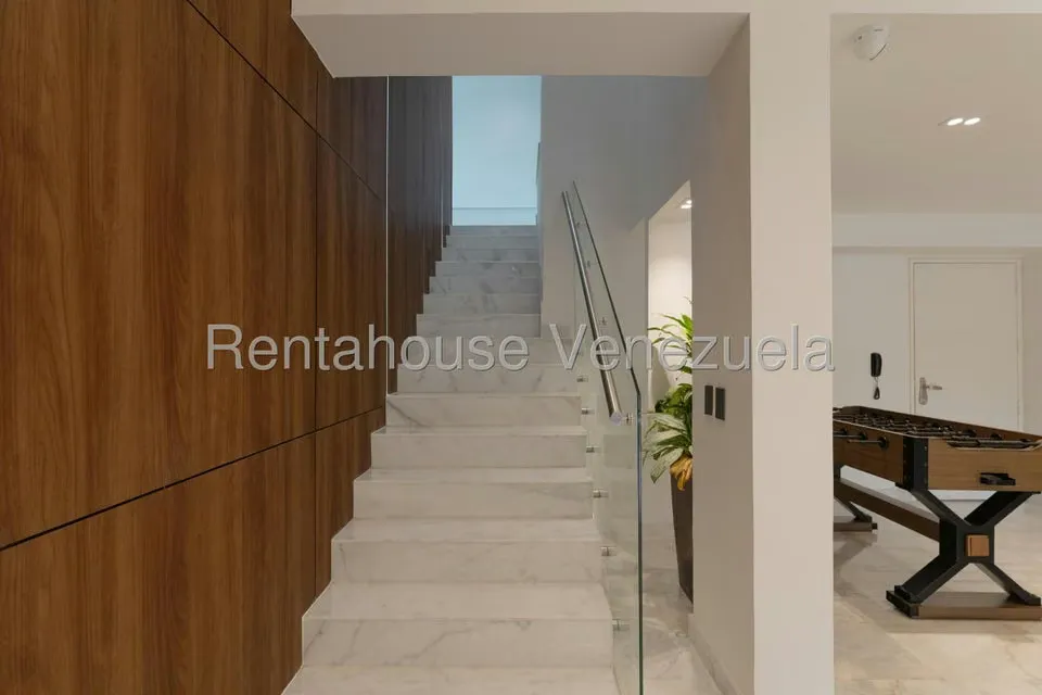 Apartamento (Duplex) en Venta en Las Esmeraldas, Distrito Metropolitano - 36