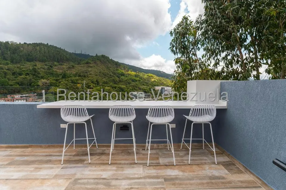 Apartamento (Duplex) en Venta en Las Esmeraldas, Distrito Metropolitano - 46