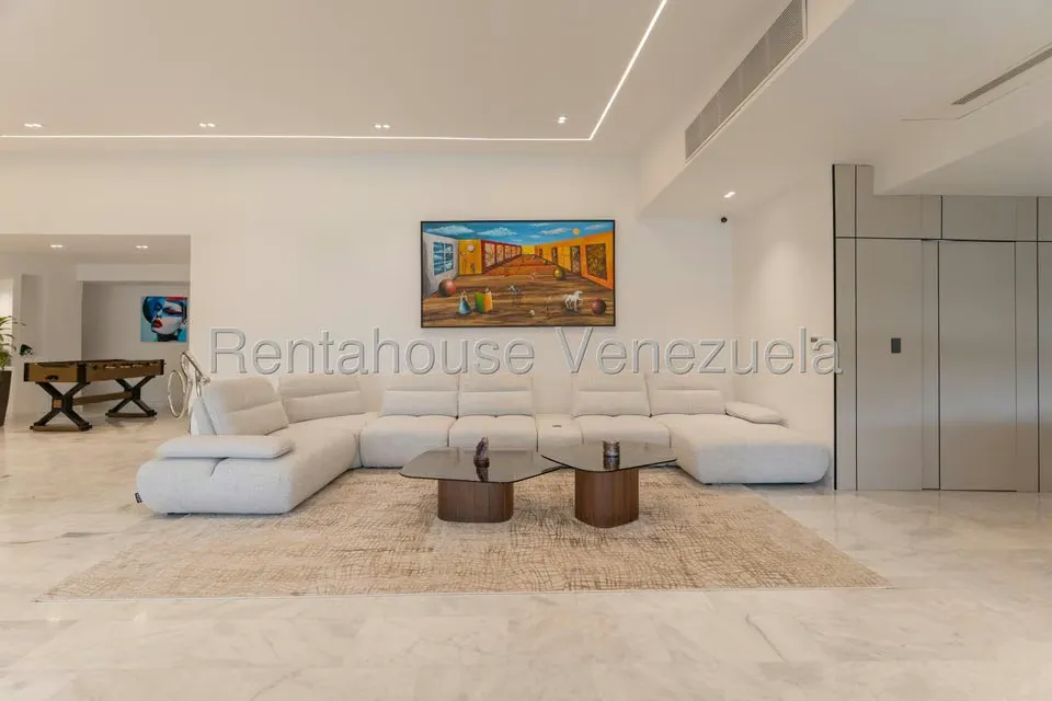Apartamento (Duplex) en Venta en Las Esmeraldas, Distrito Metropolitano - 10