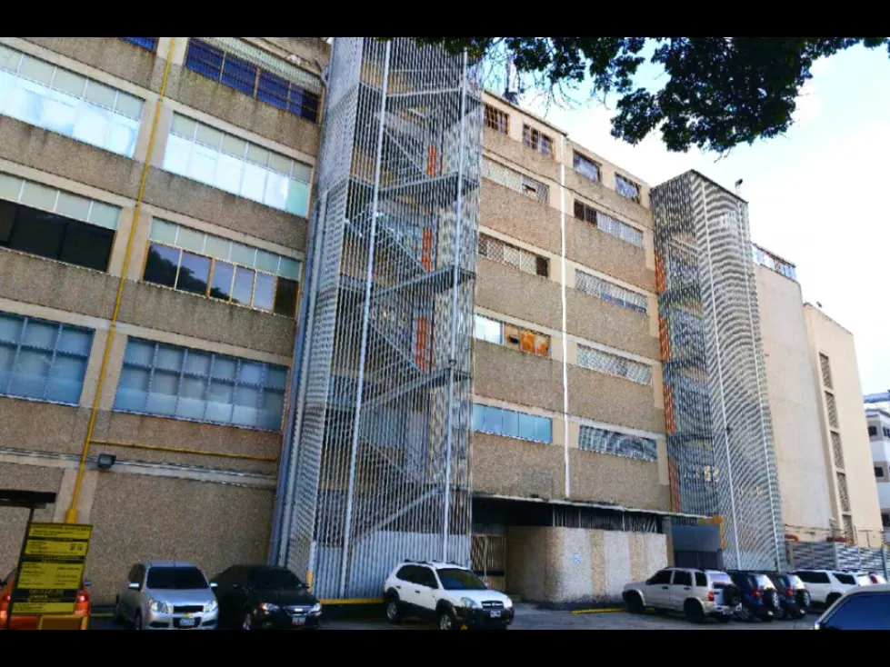 Oficina en Alquiler Urb Los Ruices, 311MT2. 346000