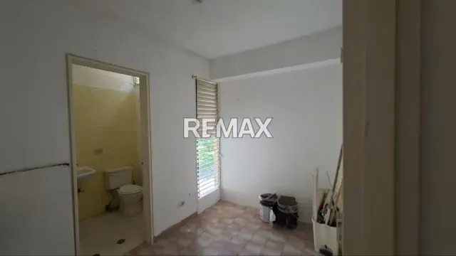 Apartamento en Venta 159 m², muy cerca de la Av. Bolivar Valencia - 16