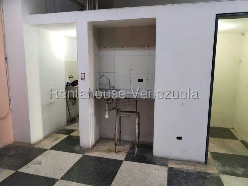Local Comercial en Alquiler en Parroquia La Candelaria, Distrito Metropolitano - 21