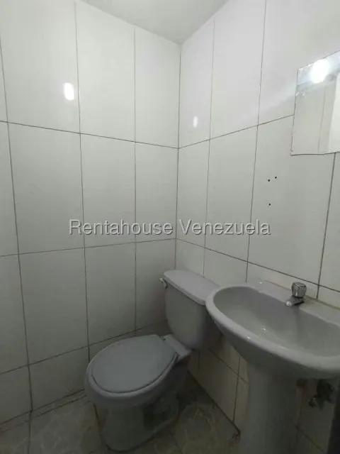 Local Comercial en Alquiler en Parroquia La Candelaria, Distrito Metropolitano - 26