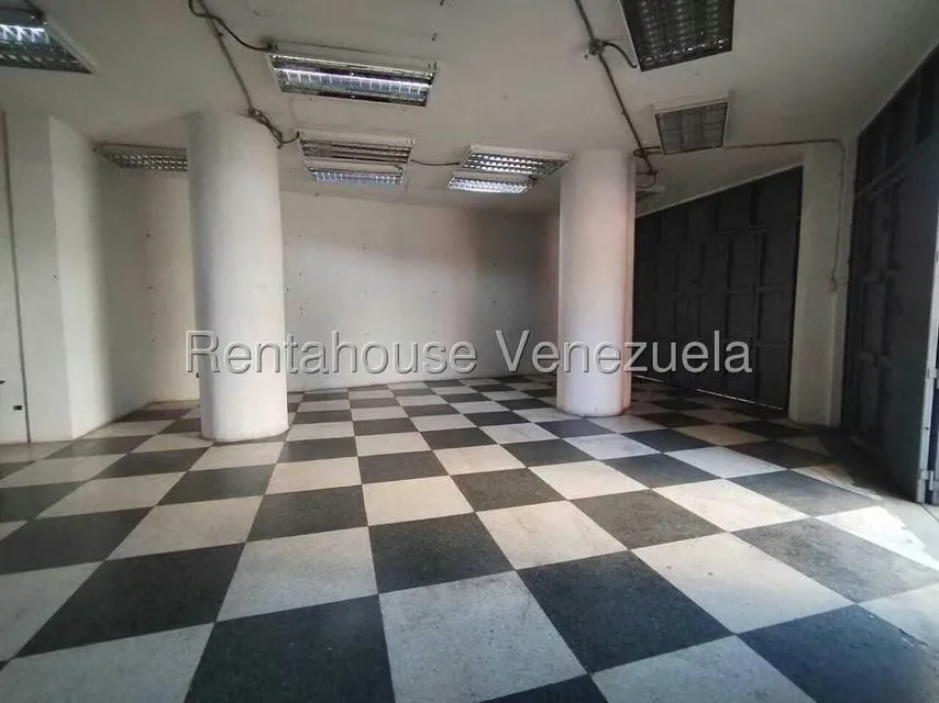 Local Comercial en Alquiler en Parroquia La Candelaria, Distrito Metropolitano - 9