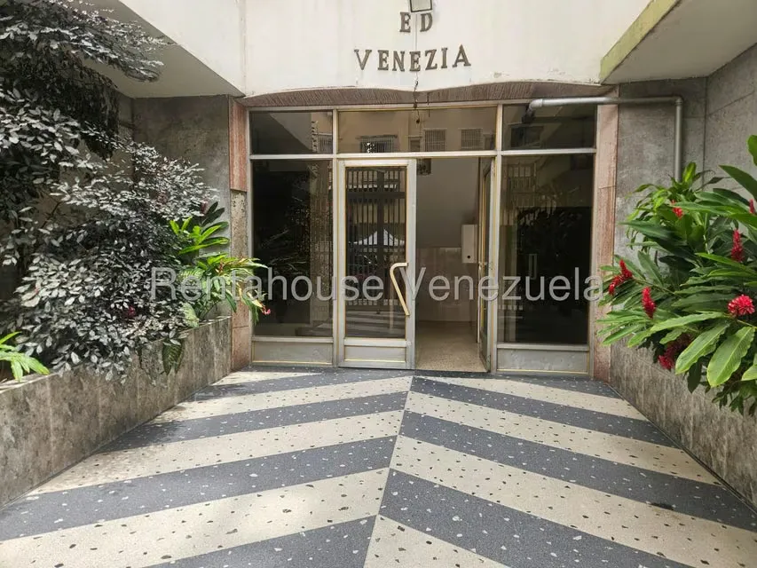 Apartamento (1 Nivel) en Venta en Las Acacias, Distrito Metropolitano - 2