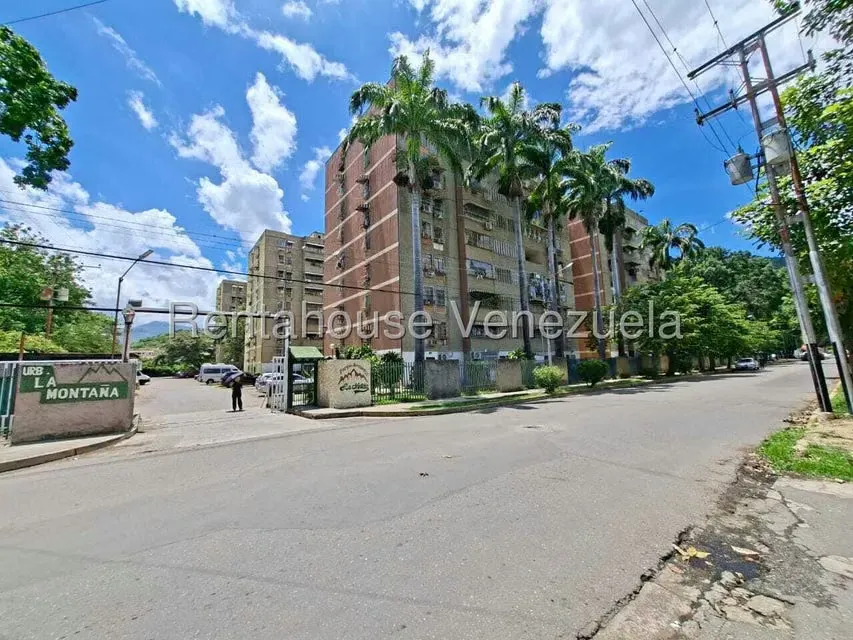Apartamento (1 Nivel) en Venta en La Montaña, Aragua - 32