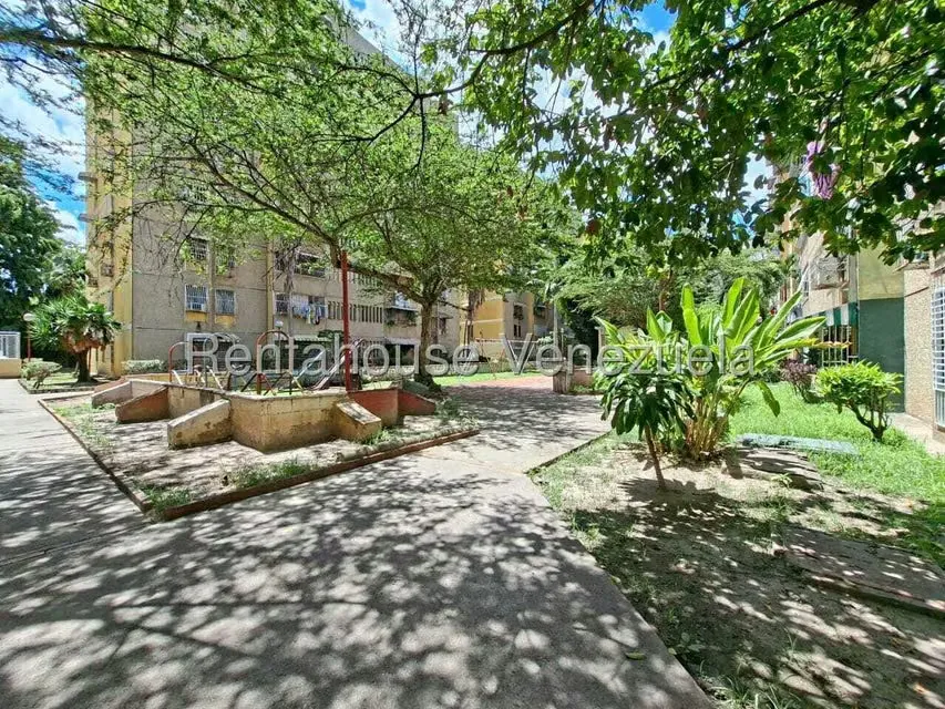 Apartamento (1 Nivel) en Venta en La Montaña, Aragua - 40