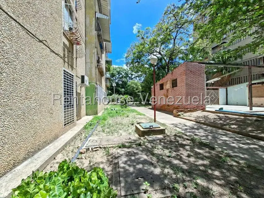 Apartamento (1 Nivel) en Venta en La Montaña, Aragua - 41