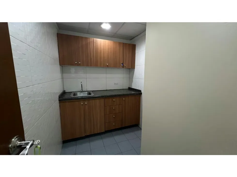 Se alquila Oficina 388m² Concresa - 11