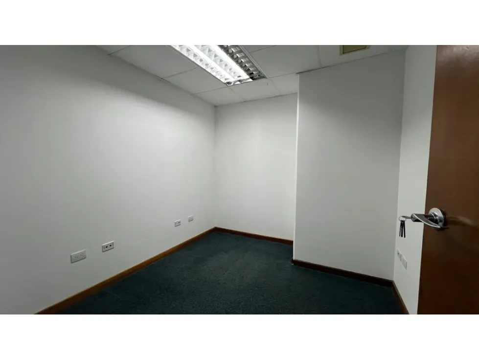 Se alquila Oficina 388m² Concresa - 28
