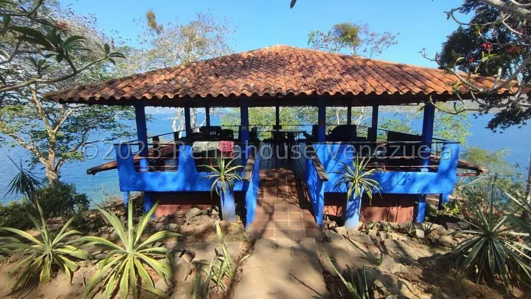 Comercial (Posada) en Venta en Altos de Sucre, Sucre