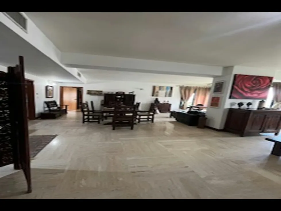 APARTAMENTO - LAS MERCEDES - 190 Mts2 - 4