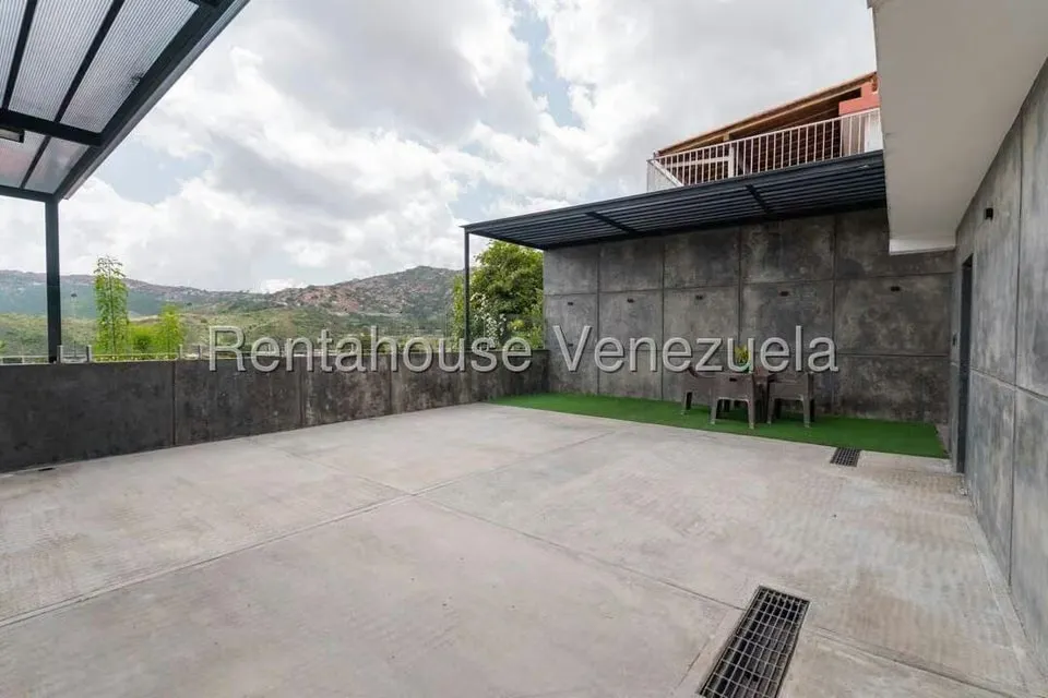 Casa (Duplex) en Venta en Colinas de Vista Alegre, Distrito Metropolitano - 35
