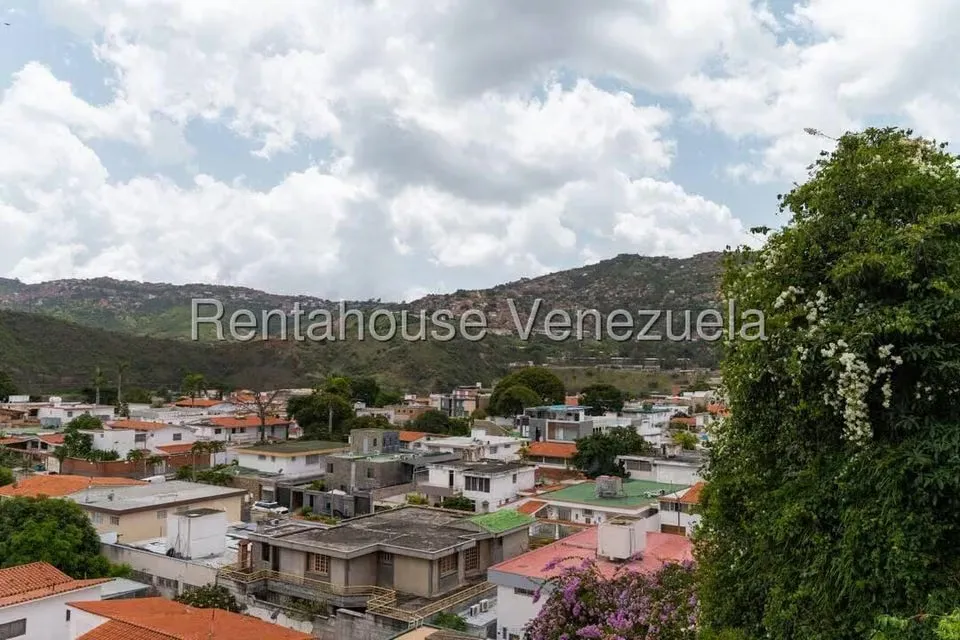 Casa (Duplex) en Venta en Colinas de Vista Alegre, Distrito Metropolitano - 58