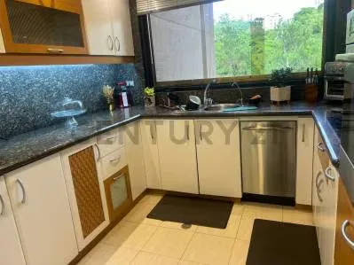 Apartamento con vista al Ávila en Las Mesetas de Santa Rosa de Lima · 164 m² - 7