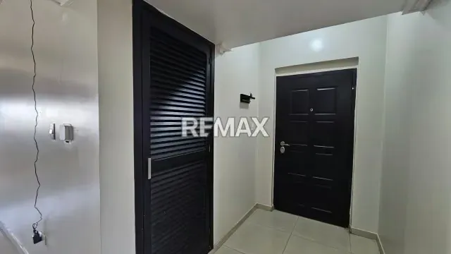 EN ALQUILER Apartamento SEMIAMOBLADO en Il Tranvía - Torre II - 16
