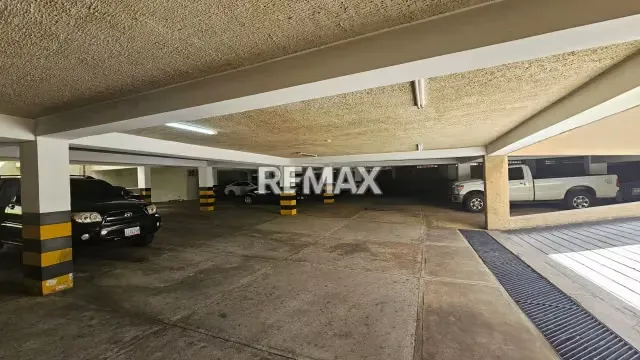 EN ALQUILER Apartamento SEMIAMOBLADO en Il Tranvía - Torre II - 8