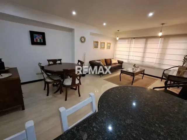 Alquilo apartamento de 50 mt2 en edificio ejecutivo Urb. Campo Alegre - 2