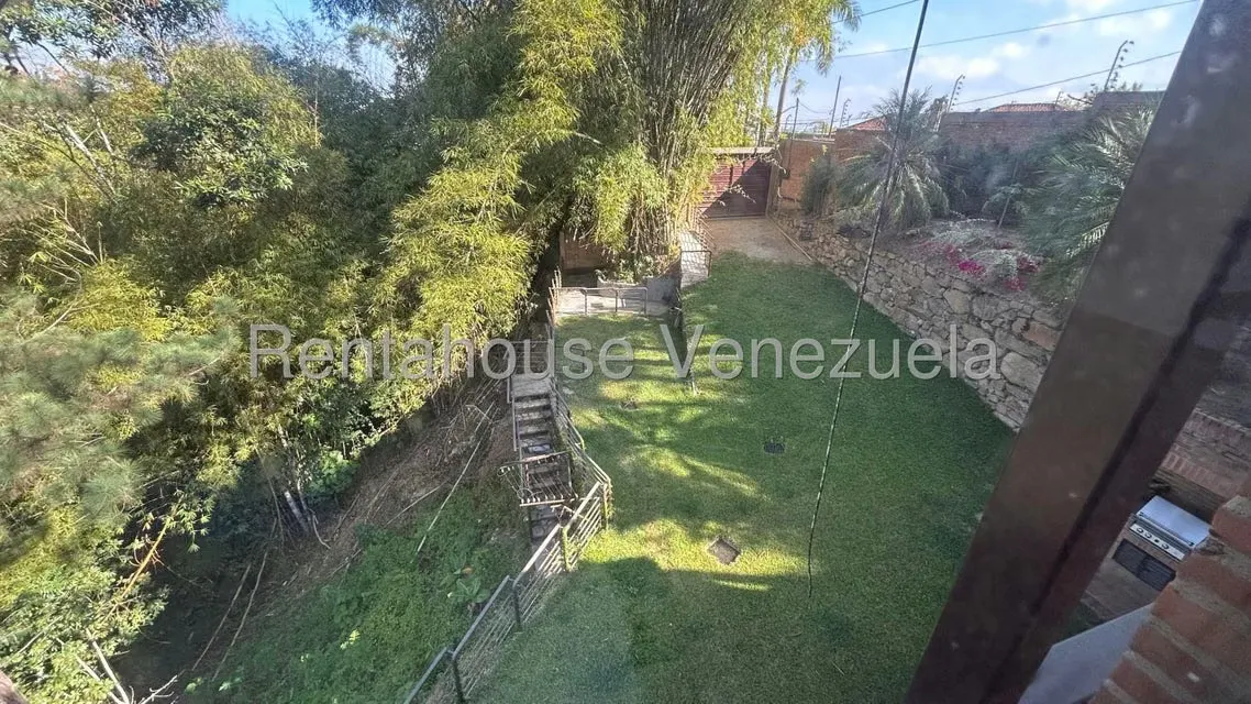 Casa (Multipes Niveles) en Venta en Oripoto, Distrito Metropolitano - 111